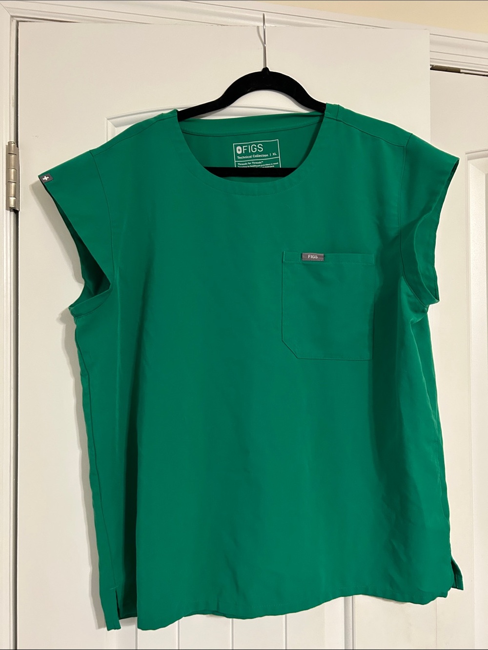 Figs Evergreen Scrub Set